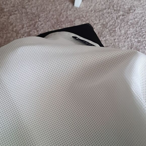 Izod woman's black and white lightweight jacket. - Picture 7 of 10